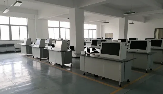 策划服务在不同场景下的性能表现与适用条件分析